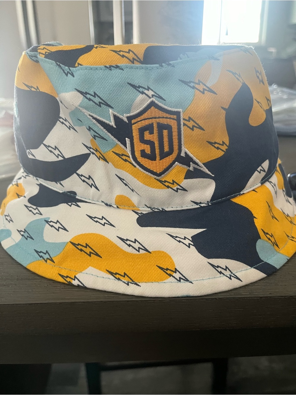 VTG Lead The Charge Camouflage Bucket Hat - Yellow, Blue & White - Picture 2 of 3